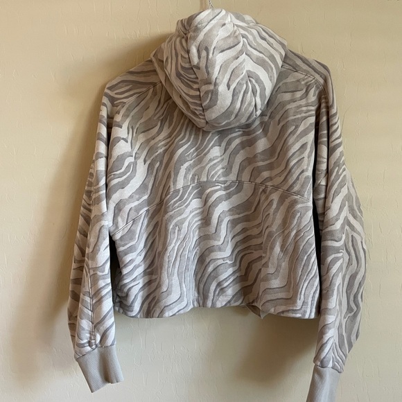 Sweaty Betty Light Grey Zebra Animal Print Essential Cropped Hoodie Women Large - Picture 7 of 9